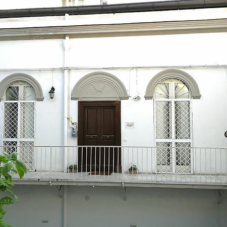 Toledostation B&B نابولي المظهر الخارجي الصورة