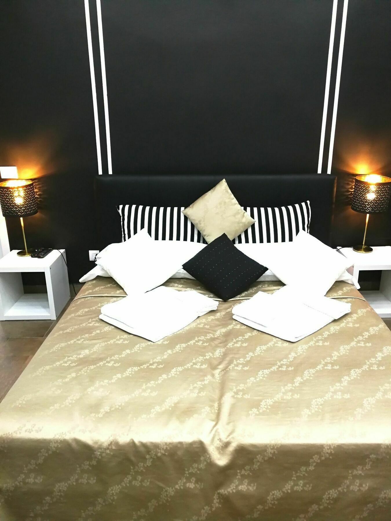 Toledostation B&B نابولي المظهر الخارجي الصورة