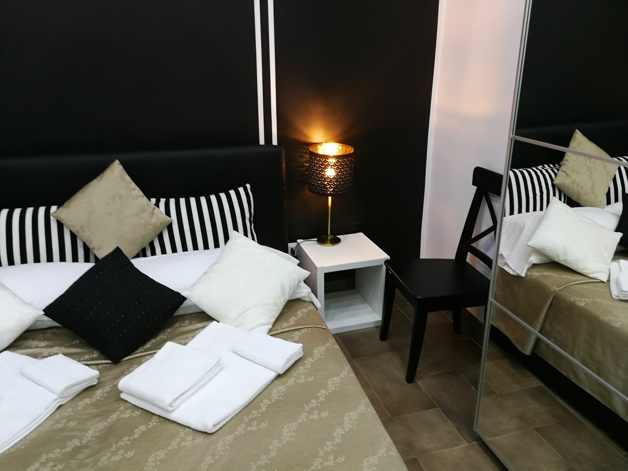 Toledostation B&B نابولي المظهر الخارجي الصورة